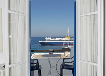 Double-Sea-View-Room-Mykonos5